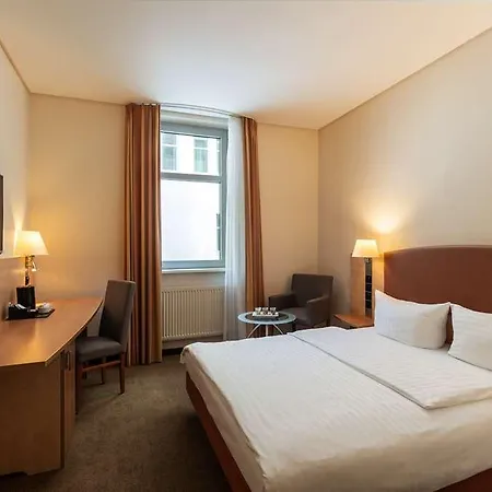 Intercityhotel Ostbhf *