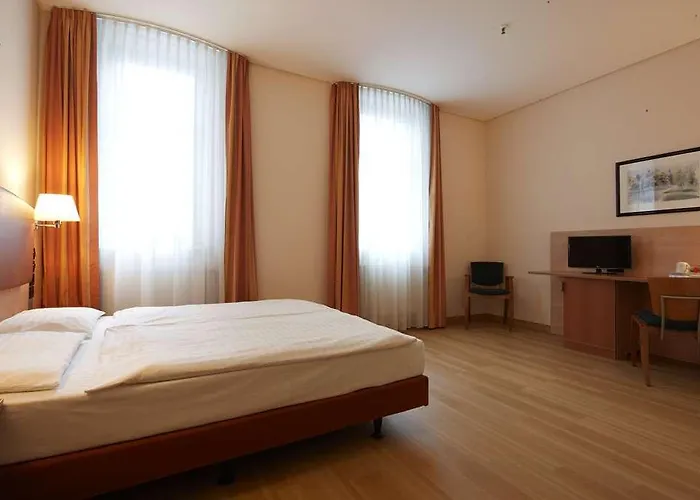 Intercityhotel Ostbhf *